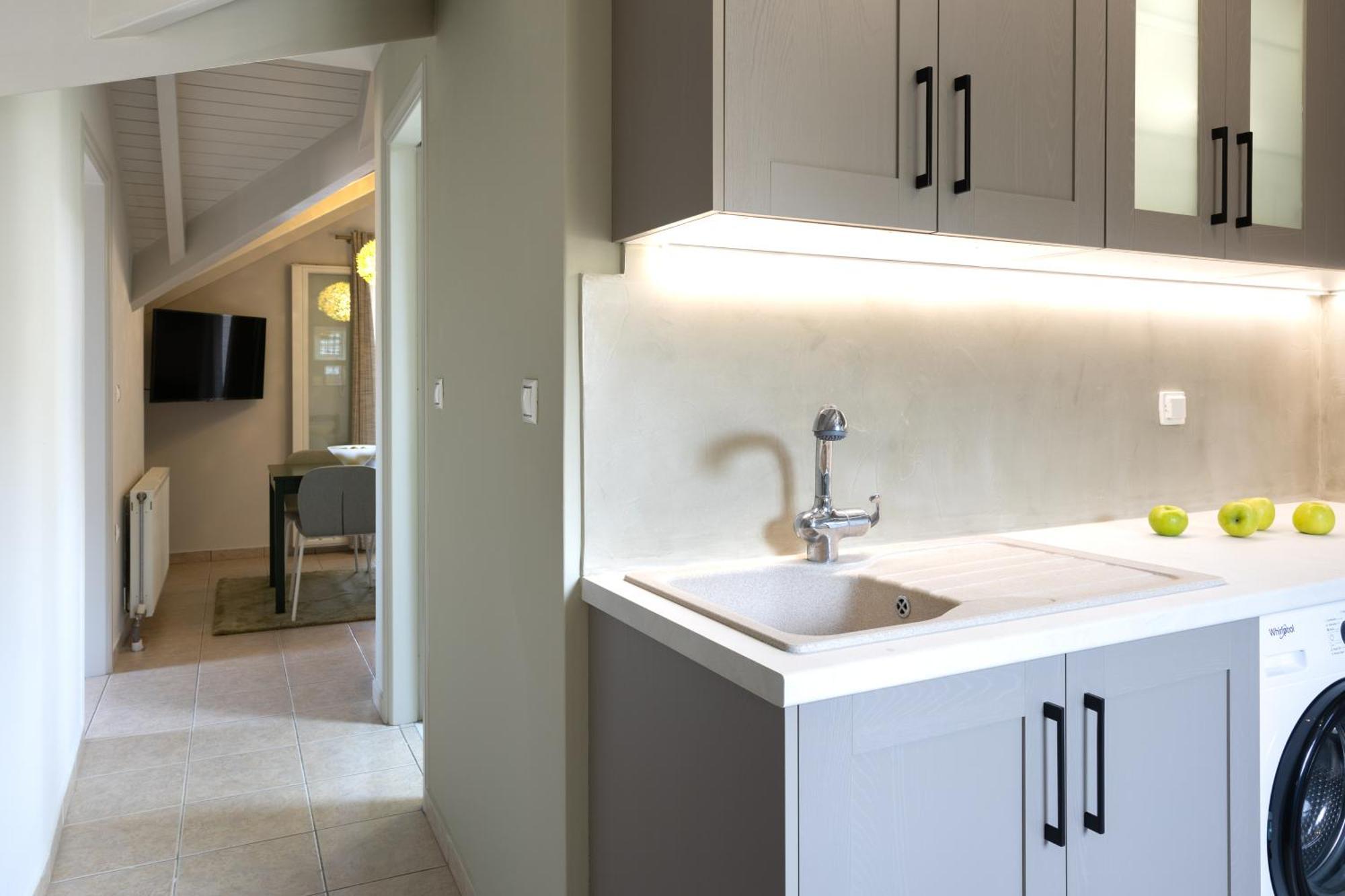Domus City Apartment アルゴストリオン エクステリア 写真